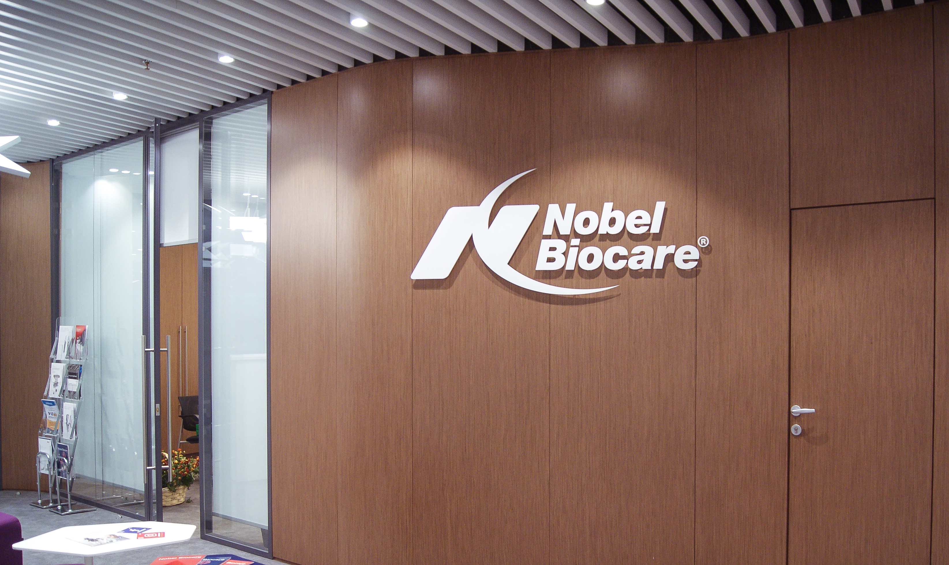 Фото NAYADA  для офиса Nobel Biocare