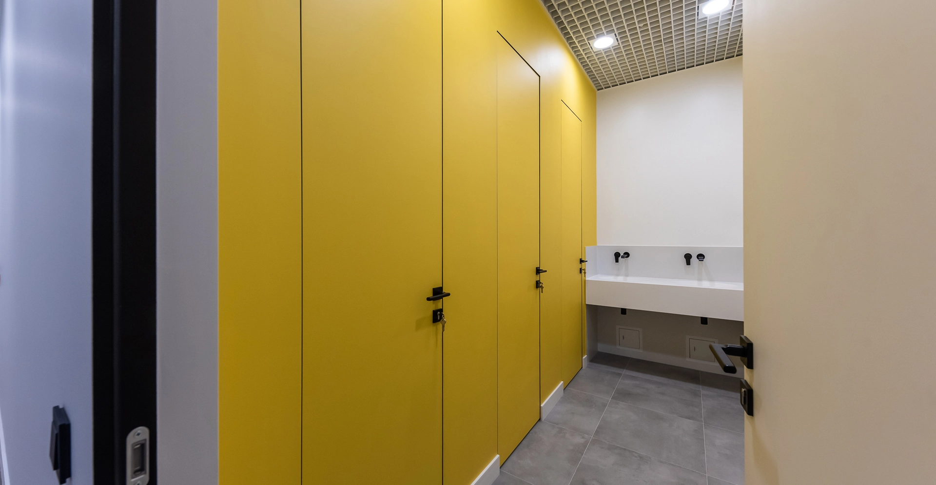 Фото проекта: Проект Nayada по установке перегородок в &laquo;Фастком&raquo;. Изображение № 9