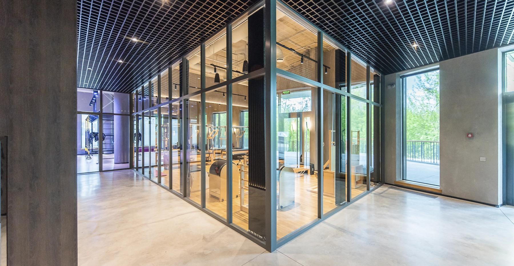 Фото проекта: Создание интерьеров, монтаж перегородок, дверей, мебели в фитнес клубе Anvil. Изображение № 9