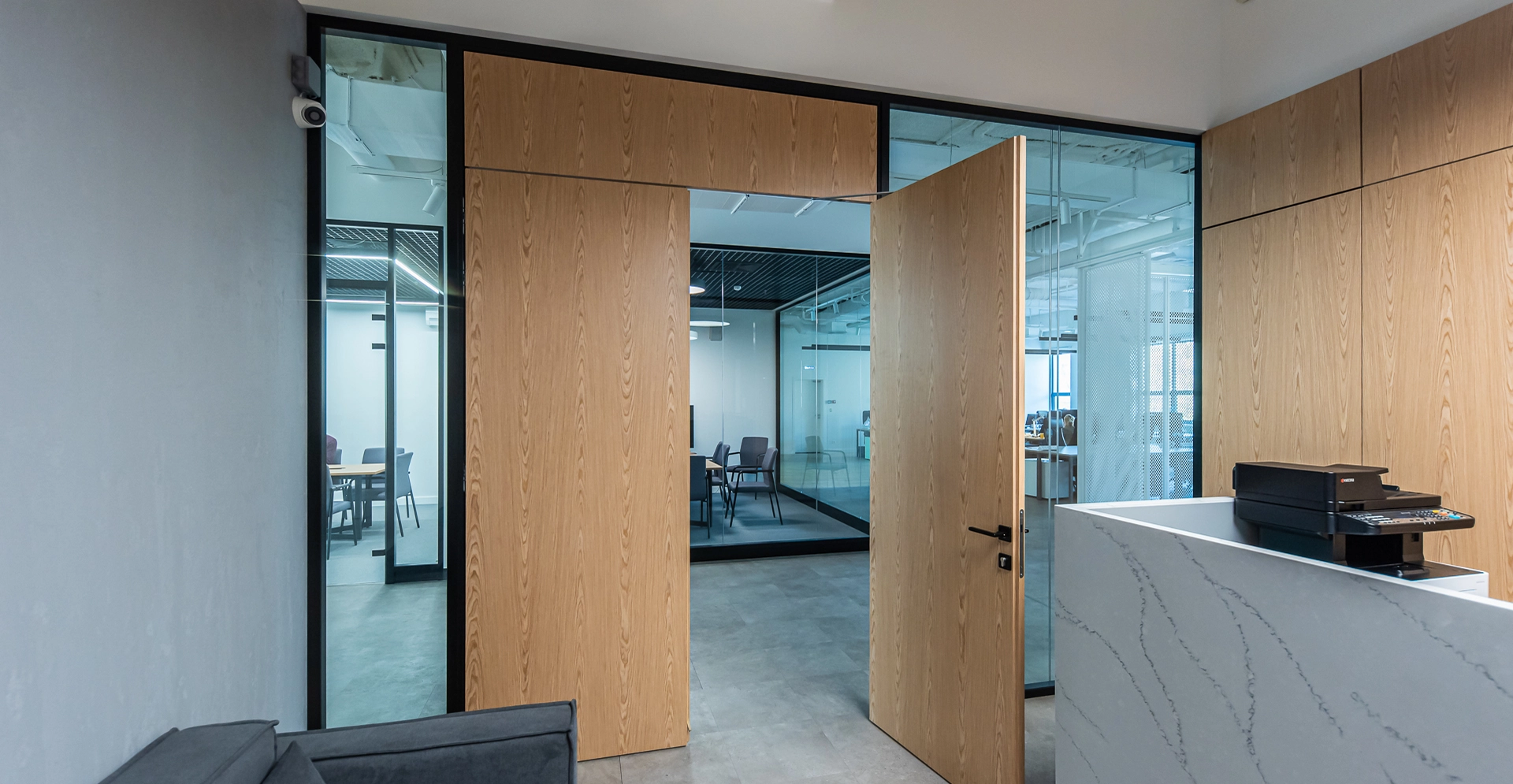 Фото проекта: Проект Nayada по установке перегородок в &laquo;Фастком&raquo;. Изображение № 4