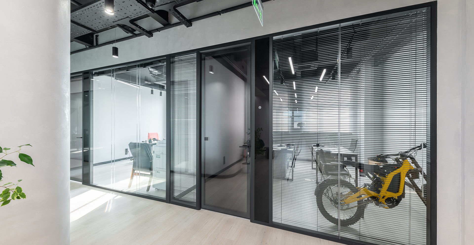 Фото проекта: Проект Nayada по установке систем перегородок в офис WAY GROUP. Изображение № 4