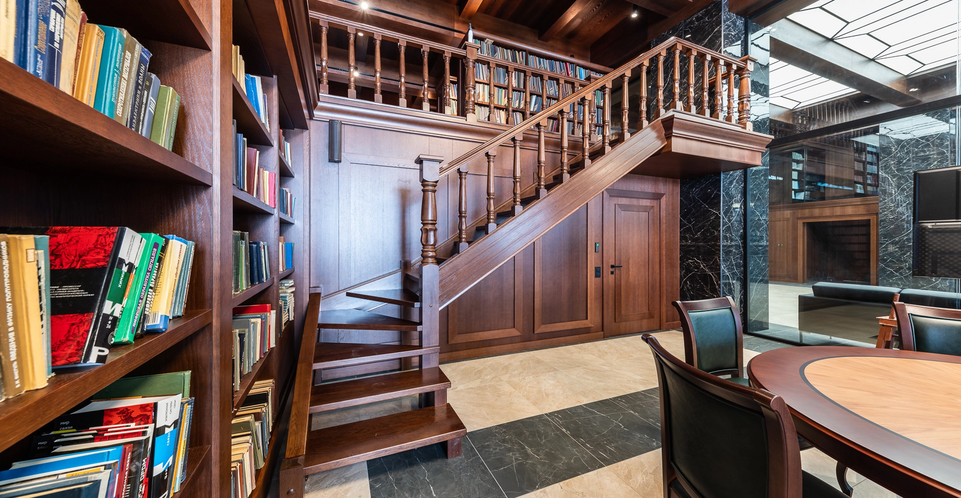 Фото проекта: Проект по оснащению библиотеки. Изображение № 2